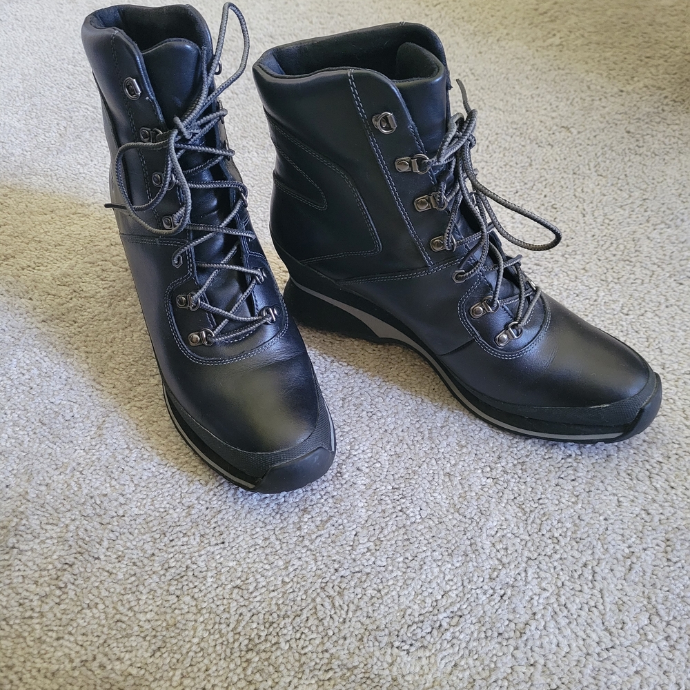 Timberland Women's Black Lace-Up Boots